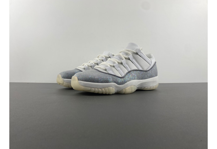 Air Jordan 11 Low 2025 “Snake” HQ7000-001