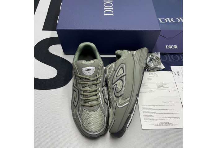 D10r b30 sneaker
