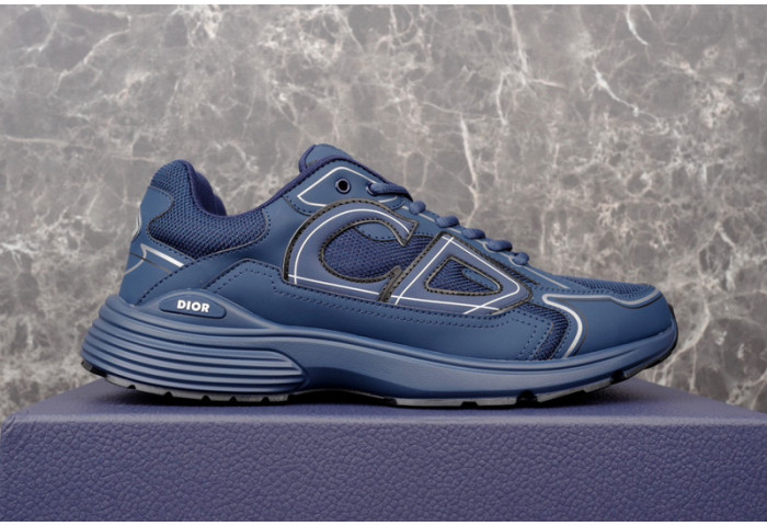 D10r b30 sneaker