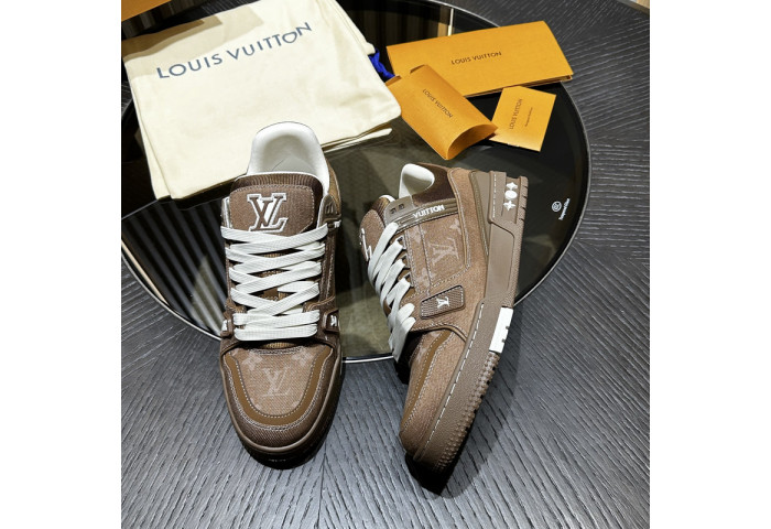 LV Trainer Sneaker