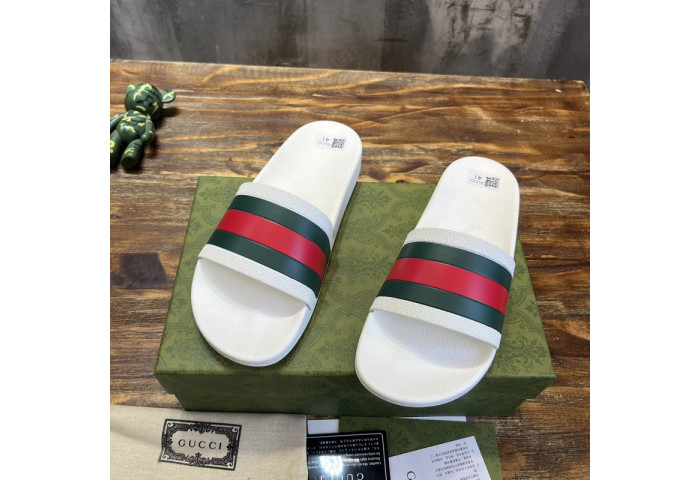 Gv*c sandals