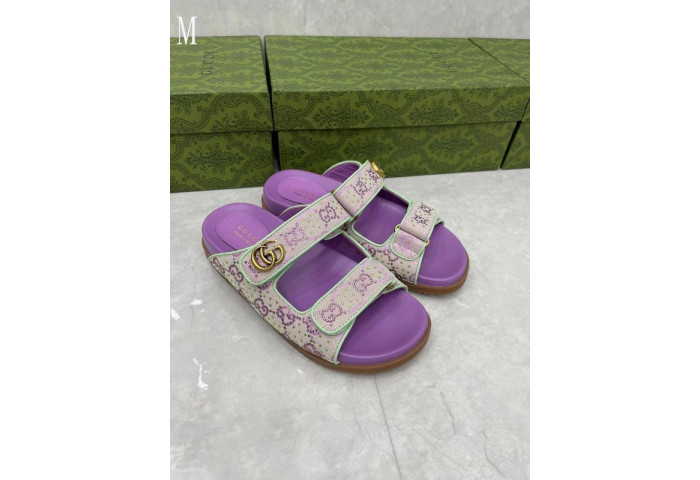Gv*c sandals