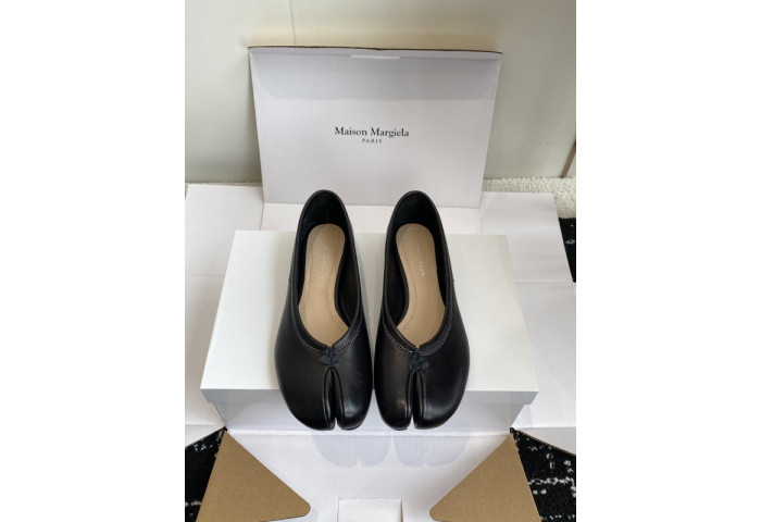 ma*s*n Ma*i*la tabi shoes