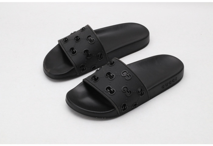 Gv*c sandals