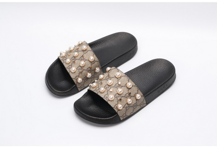 Gv*c sandals