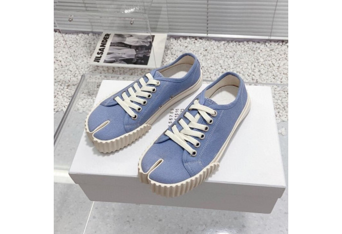 ma*s*n Ma*i*la tabi shoes