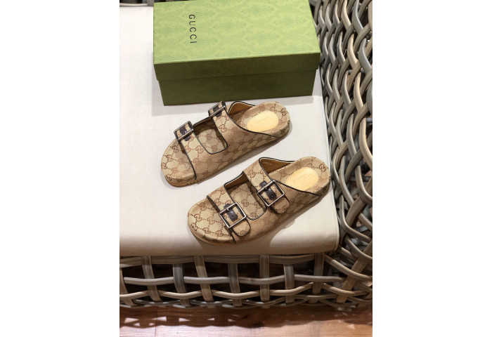 Gv*c sandals