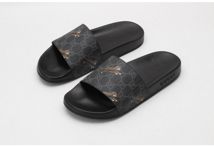 Gv*c sandals