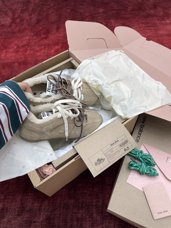 new Ba1an*e x m1um1u sneaker