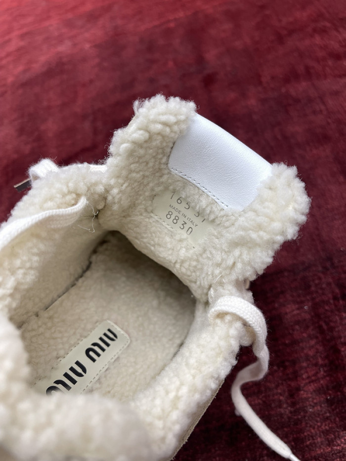 new Ba1an*e x m1um1u sneaker