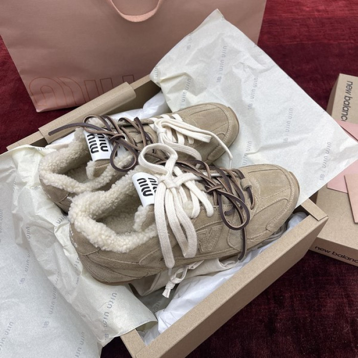 new Ba1an*e x m1um1u sneaker