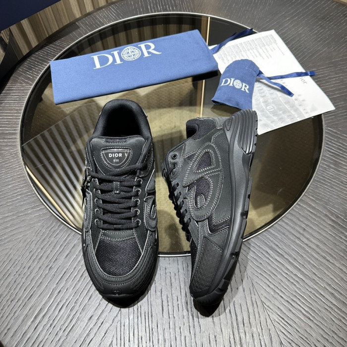 D10r b30 sneaker