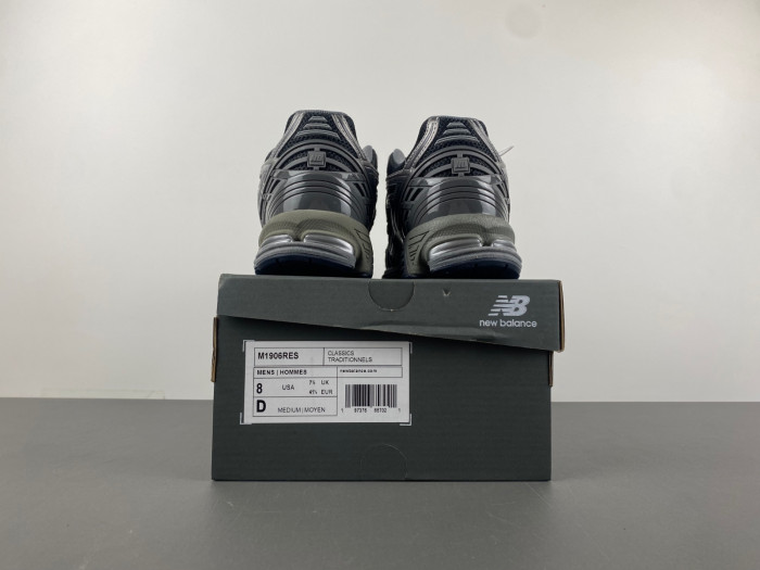 new Ba1an*e 1906r phant0m dark grey metallic silver