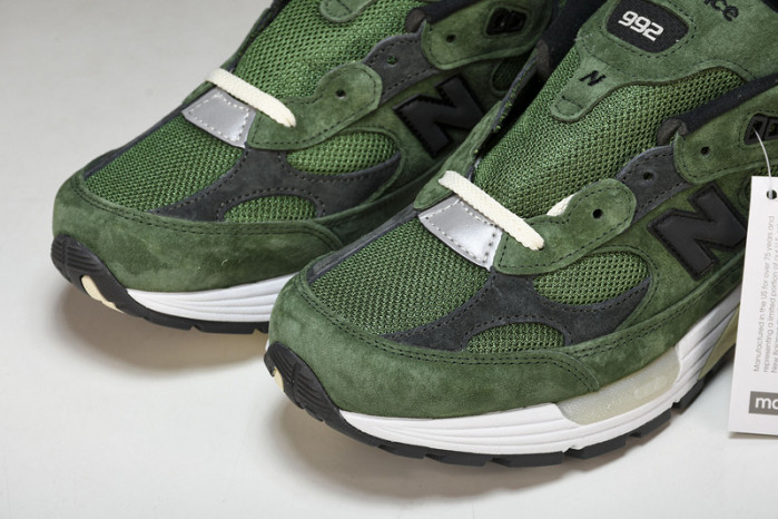 new Ba1an*e 992 jjjjound green