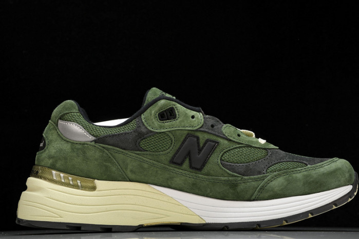 new Ba1an*e 992 jjjjound green