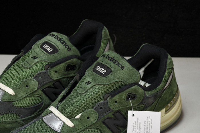 new Ba1an*e 992 jjjjound green