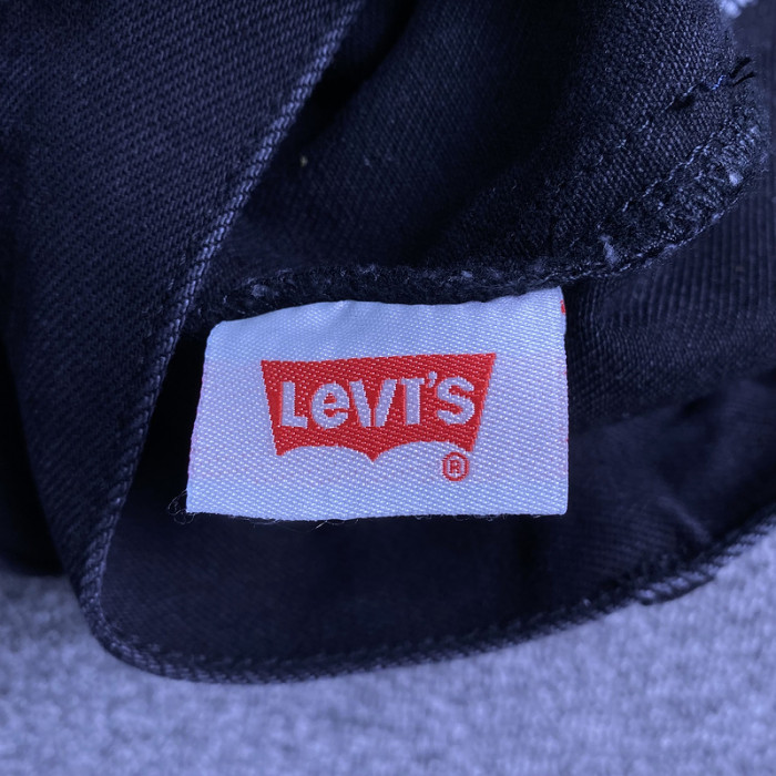 De*1m te*rs jeans
