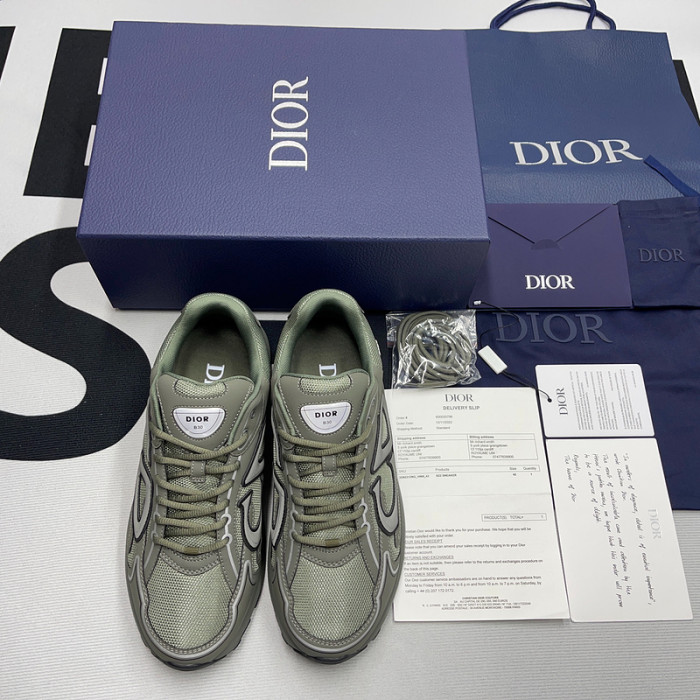 D10r b30 sneaker