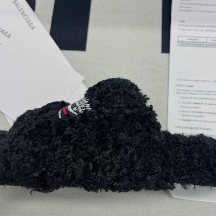 Ba1en*iaga furry slide