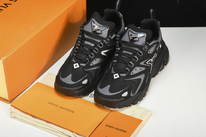 lv runner tatic sneaker