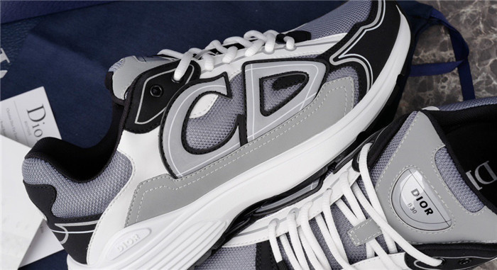D*or b30 sneaker