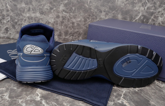 D10r b30 sneaker