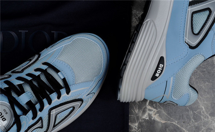 D10r b30 sneaker