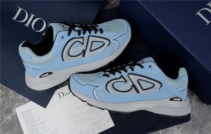 D10r b30 sneaker