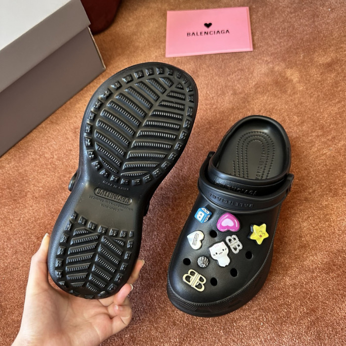 Ba1en*iaga sandals