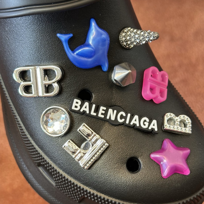 Ba1en*iaga sandals