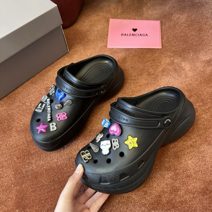 Ba1en*iaga sandals