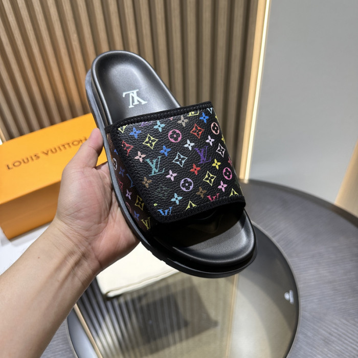 LV SANDALS