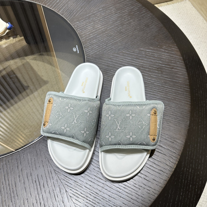 LV SANDALS