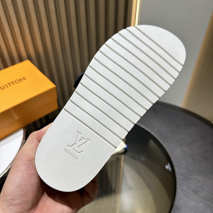 LV SANDALS