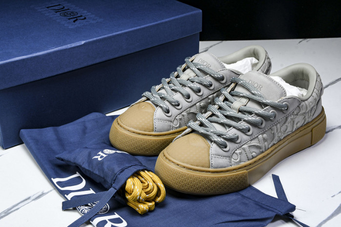 D10r b33 sneaker (eu38-46)
