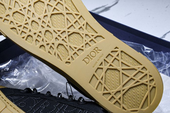 D10r b33 sneaker (eu38-46)