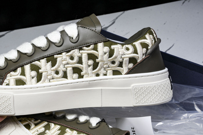 D10r b33 sneaker (eu38-46)