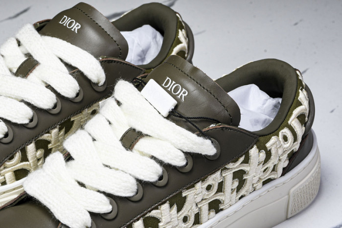 D10r b33 sneaker (eu38-46)