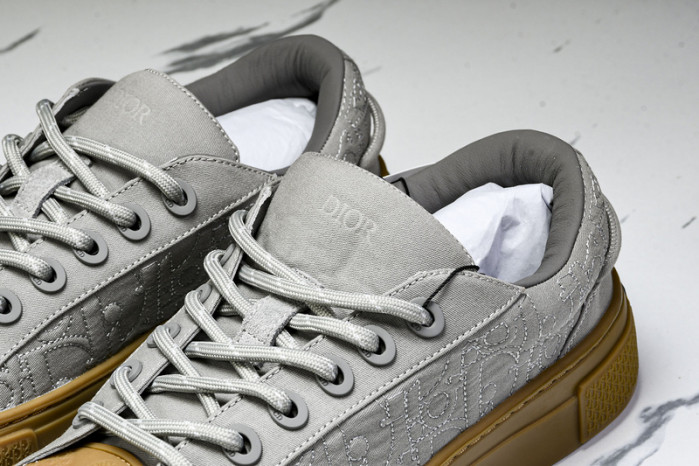 D10r b33 sneaker (eu38-46)