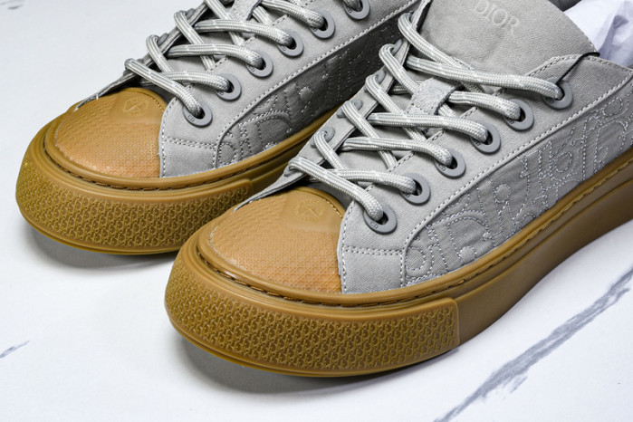 D10r b33 sneaker (eu38-46)