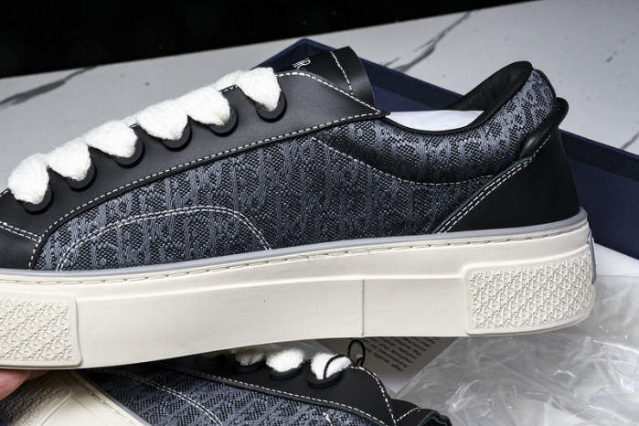 D10r b33 sneaker (eu38-46)