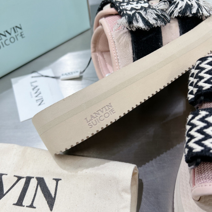 Lanu1n curb sandals