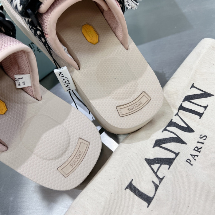 Lanu1n curb sandals