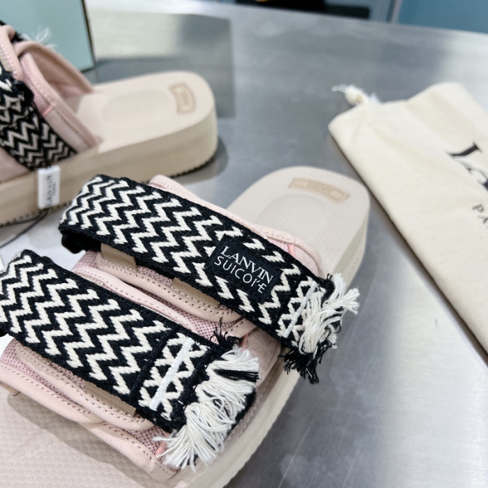 Lanu1n curb sandals