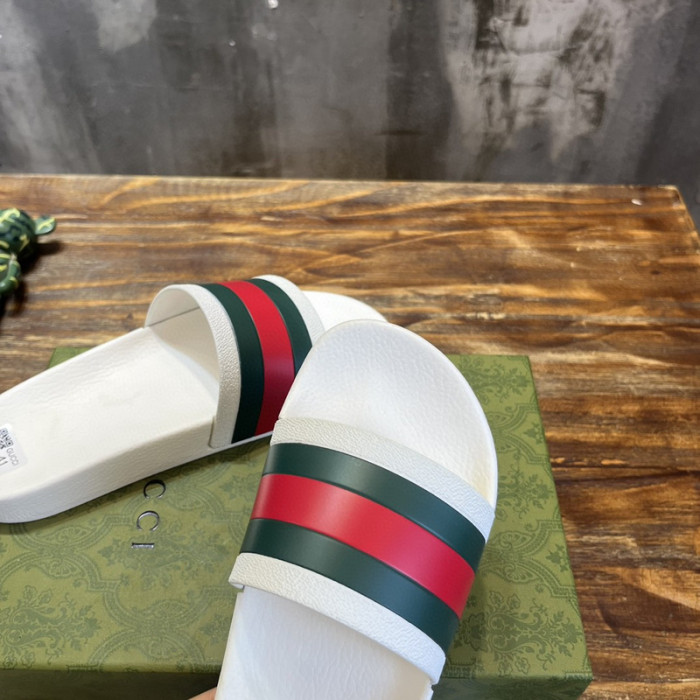 Gv*c sandals