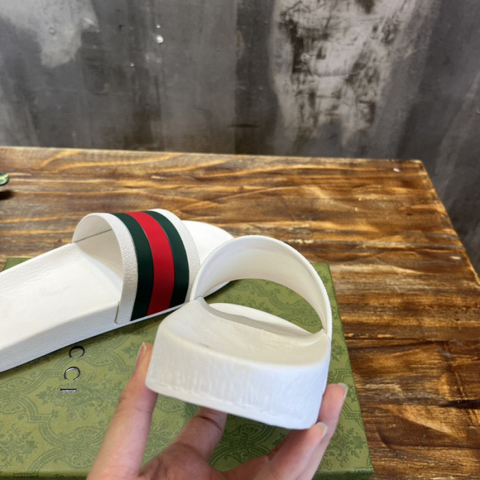 Gv*c sandals