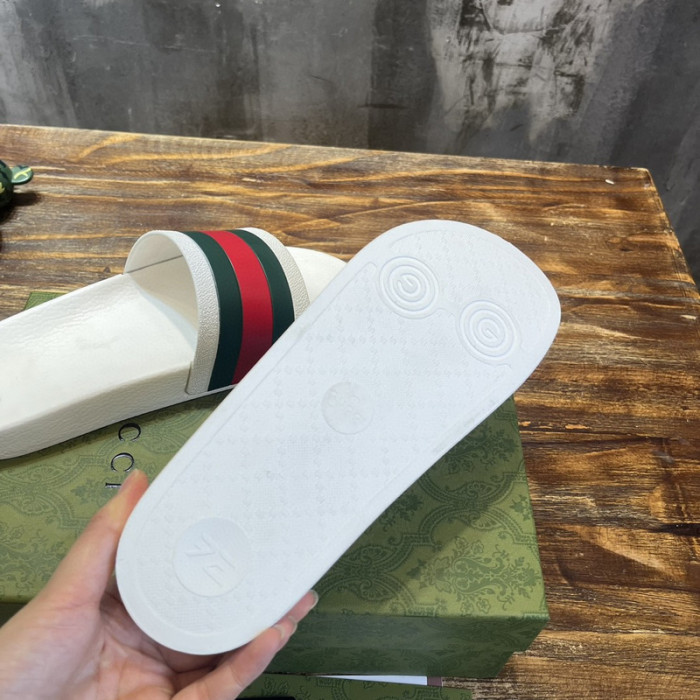 Gv*c sandals
