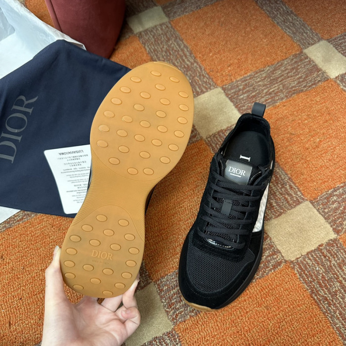 D10r b25 sneaker