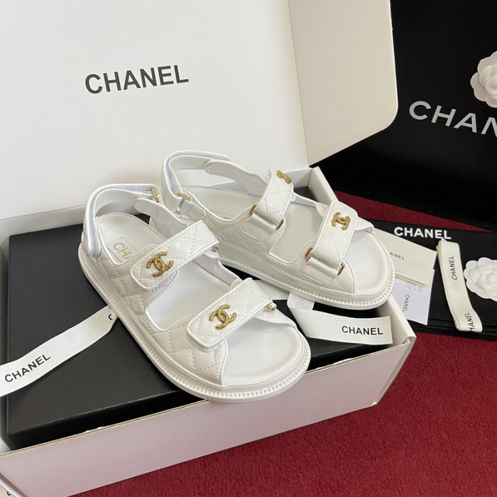 Ch*el sandal