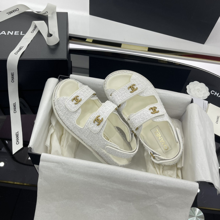 Ch**el sandal